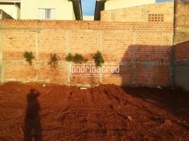 Terreno com 300m², à venda, no bairro Jardim Imperatriz em Cambé