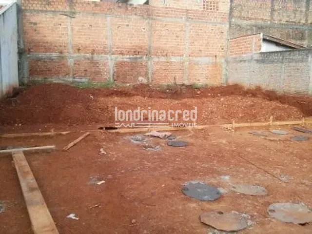Terreno com 300m², à venda, no bairro Jardim Imperatriz em Cambé