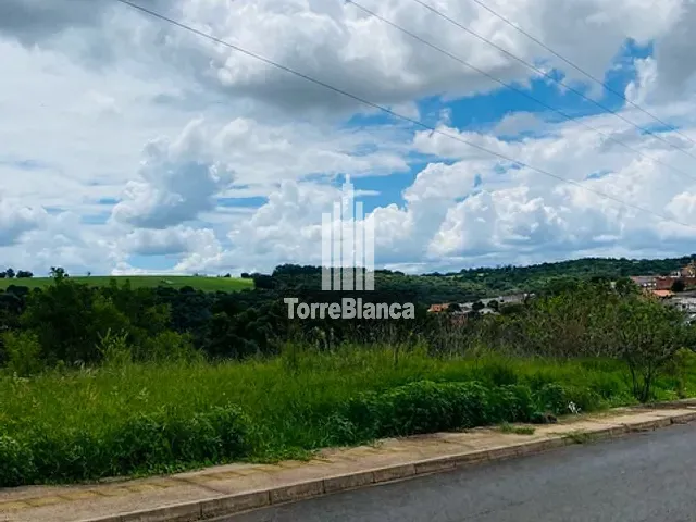 Terreno com 916m², à venda, no bairro Contorno em Ponta Grossa