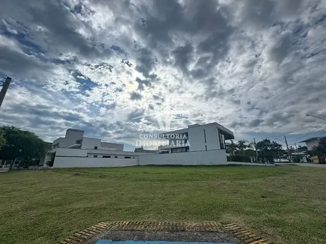 Terreno com 680m², à venda, no bairro Quirim em Taubaté