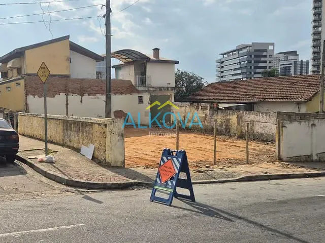 Terreno com 250m², à venda, no bairro Vila Sanches em São José dos Campos