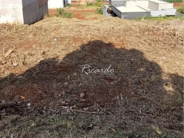 Terreno com 275m², à venda, no bairro Jardim Metropolitam em Arapongas