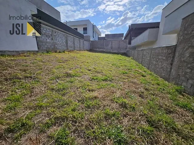 Terreno com 250m², à venda, no bairro Residencial Colinas em Caçapava
