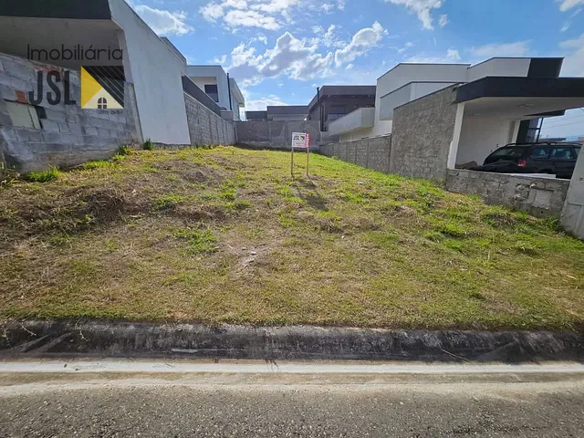 Terreno com 250m², à venda, no bairro Residencial Colinas em Caçapava