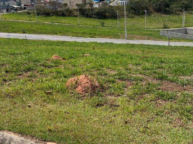 Terreno com 226m², à venda, no bairro Morada da Serra em Extrema