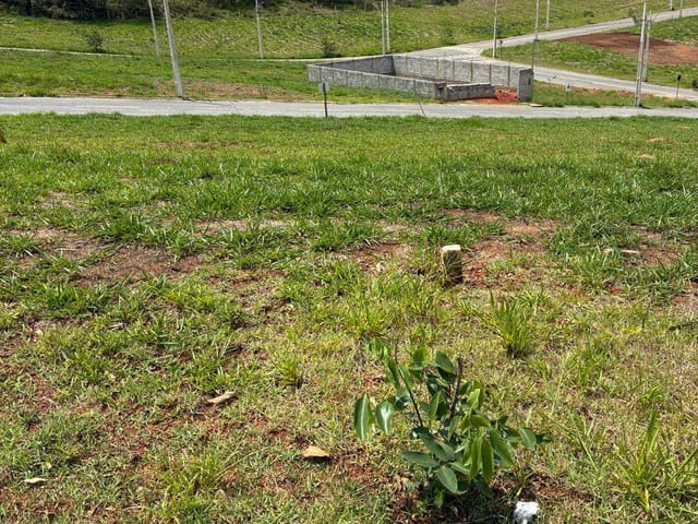 Terreno com 226m², à venda, no bairro Morada da Serra em Extrema