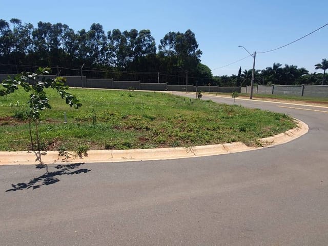 Terreno com 323m², à venda, no bairro Betel em Paulínia