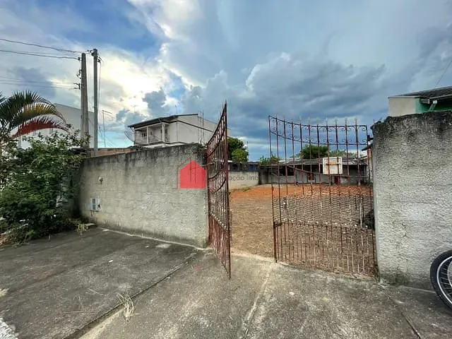 Terreno com 300m², à venda, no bairro Jardim Regina (Moreira César) em Pindamonhangaba
