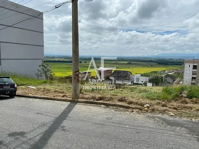 Terreno com 390m², à venda, no bairro Residencial Village Santana em Guaratinguetá