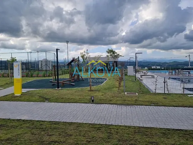 Terreno com 348m², à venda, no bairro Urbanova em São José dos Campos