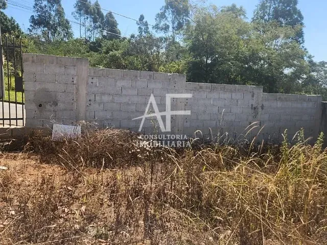 Terreno com 250m², à venda, no bairro Piracangaguá em Taubaté