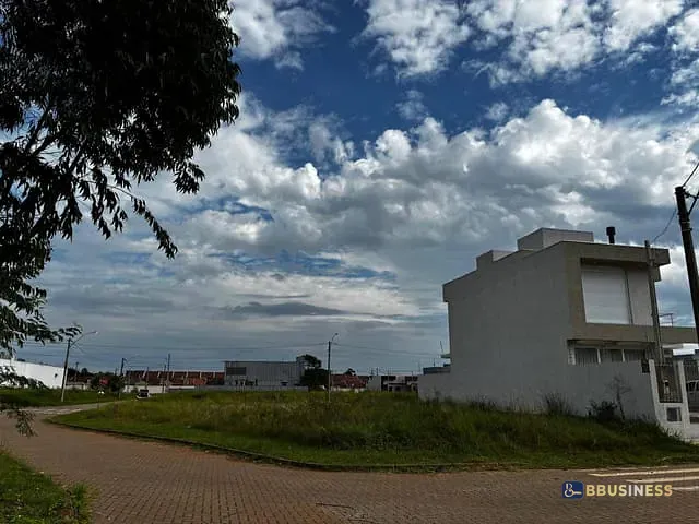 Terreno com 404m², à venda, no bairro Central Park em Cachoeirinha