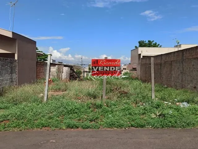 Terreno com 200m², à venda, no bairro Jardim Interlagos em Arapongas