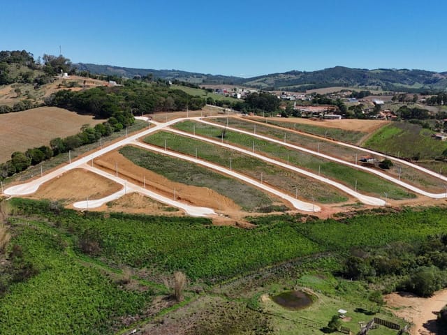 Terreno com 140m², à venda, no bairro Zona Rural em Toledo