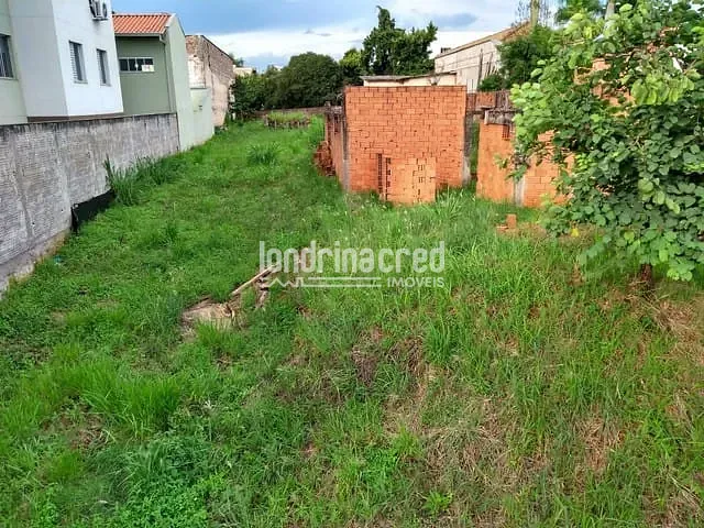 Terreno com 1200m², à venda, no bairro Centro em Jataizinho