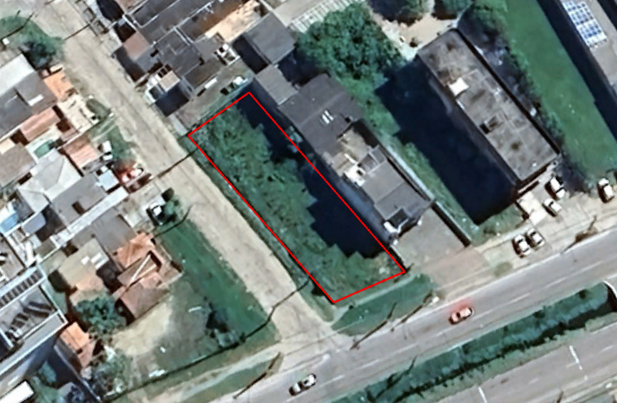 Terreno de esquina na Ferreira Viana, medindo 15x45, próximo ao shoping Pelotas. Construa o imovel ou comercio dos seus sonhos! UP Imóveis