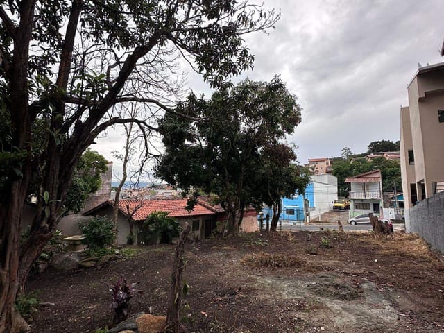 Terreno com 1050m², à venda, no bairro MORBIDELLI em Extrema