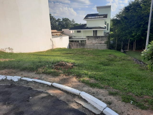 Terreno com 260m², à venda, no bairro Jardim Independência em Taubaté