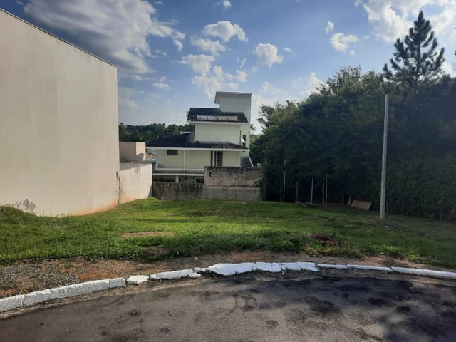 Terreno com 260m², à venda, no bairro Jardim Independência em Taubaté