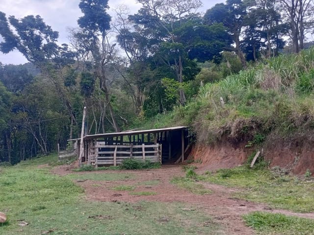 Terreno com 1500m², à venda, no bairro Godoy em Extrema