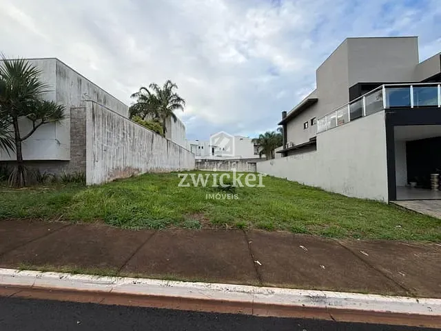 Terreno com 360m², à venda, no bairro Residencial Tivoli II em Bauru