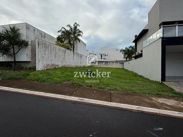 Terreno com 360m², à venda, no bairro Residencial Tivoli II em Bauru