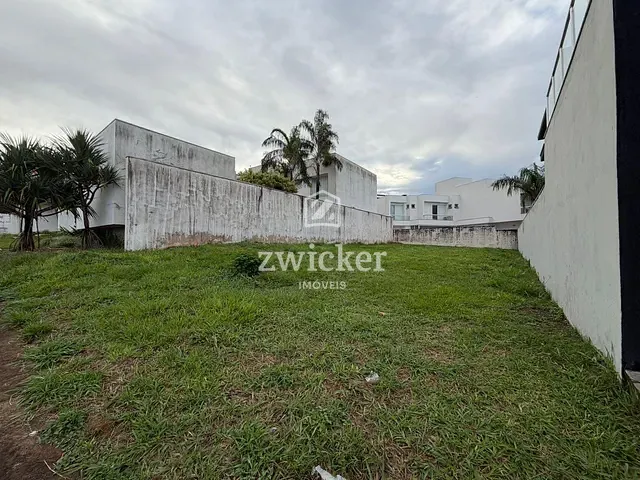 Terreno com 360m², à venda, no bairro Residencial Tivoli II em Bauru