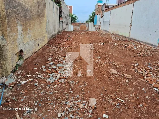 Terreno com 350m², à venda, no bairro Anhangabaú em Jundiaí