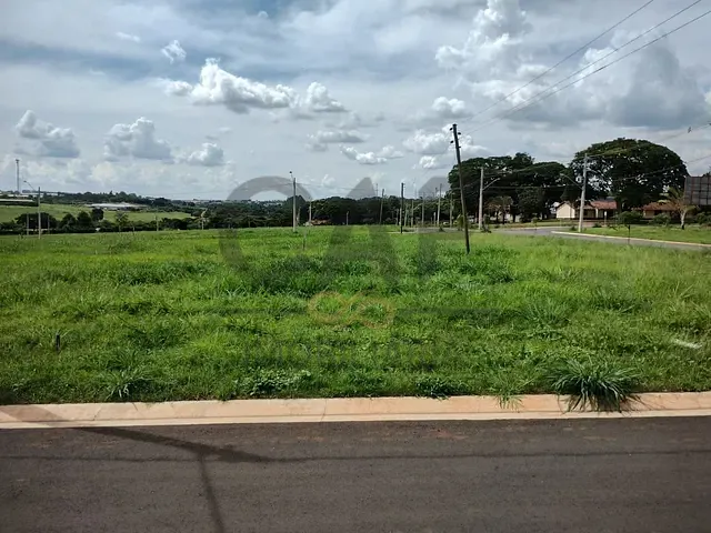 Terreno com 362m², à venda, no bairro Residencial Florabella em Holambra