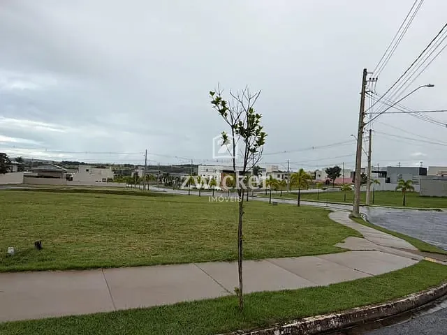 Terreno com 451m², à venda, no bairro Tamboré em Bauru