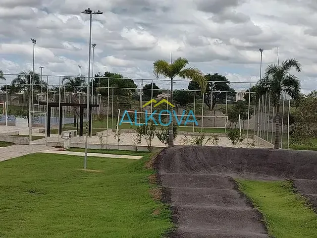 Terreno com 250m², à venda, no bairro Jardim das Flores em São José dos Campos