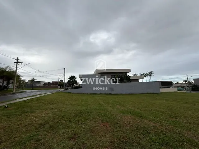 Terreno com 379m², à venda, no bairro Tamboré em Bauru