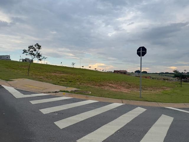 Terreno com 683m², à venda, no bairro Loteamento Alphaville Campinas em Campinas