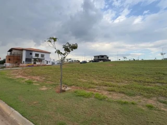 Terreno com 683m², à venda, no bairro Loteamento Alphaville Campinas em Campinas