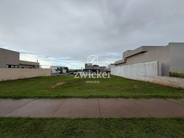 Terreno com 371m², à venda, no bairro Tamboré em Bauru