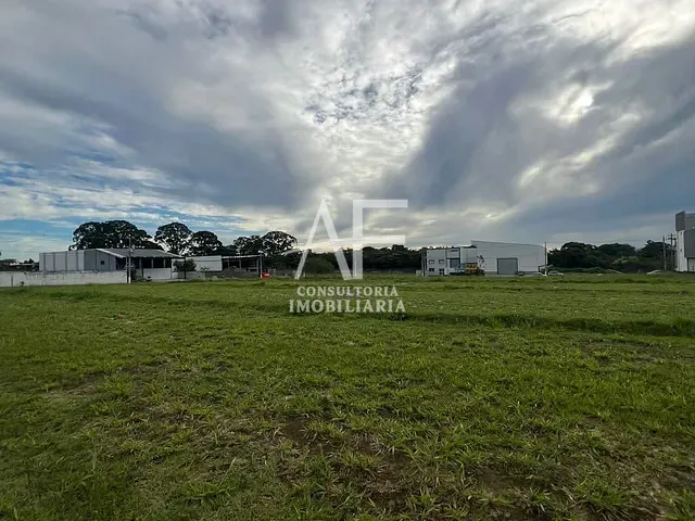 Terreno com 126m², à venda, no bairro Jardim dos Estados em Taubaté