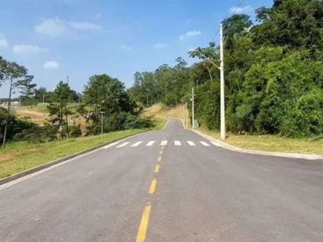 Terreno com 200m², à venda, no bairro Parque Alexandre em Cotia