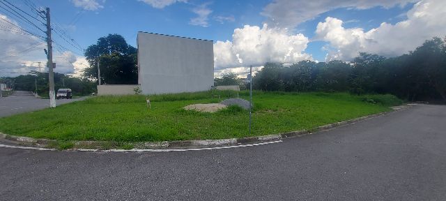 Terreno com 185m², à venda, no bairro Loteamento Residencial e Comercial Flamboyant em Pindamonhangaba