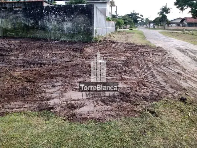 Terreno com 360m², à venda, no bairro centro em Itapoá