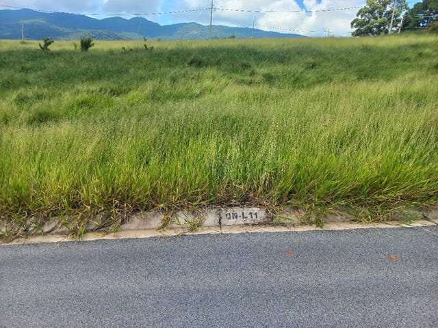 Terreno com 250m², à venda, no bairro Guaraiuva em Vargem