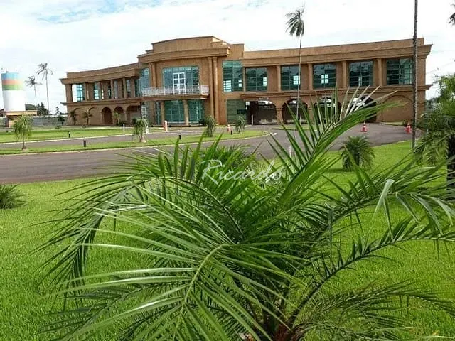 Terreno com 378m², à venda, no bairro Gran Residence Giardino em Arapongas