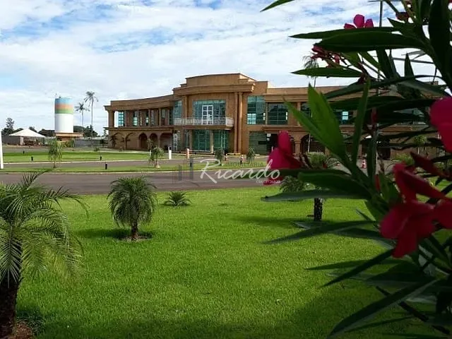 Terreno com 378m², à venda, no bairro Gran Residence Giardino em Arapongas