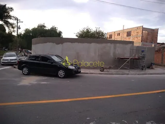 Terreno com 172m², à venda, no bairro Mantiqueira em Pindamonhangaba