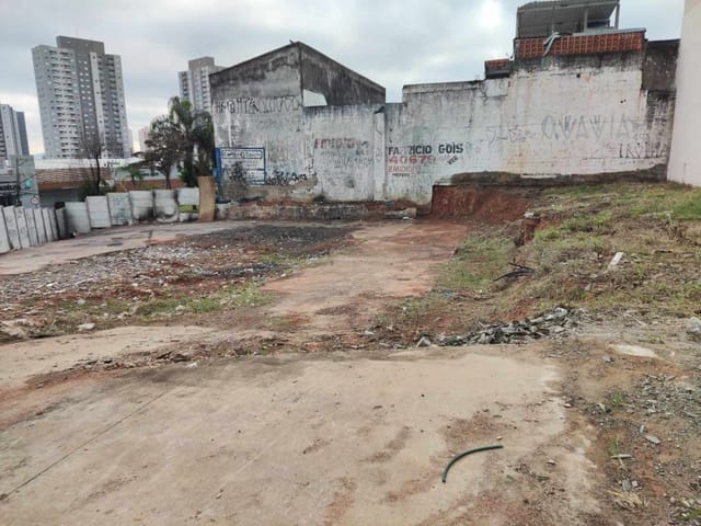 Terreno com 638m², à venda, no bairro Bussocaba em Osasco