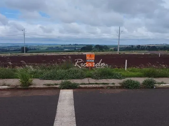 Terreno com 252m², à venda, no bairro Centro em Arapongas