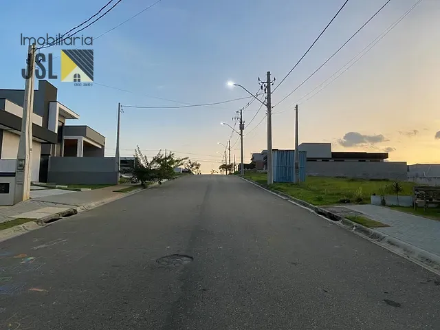 Terreno com 360m², à venda, no bairro Residencial Colinas em Caçapava
