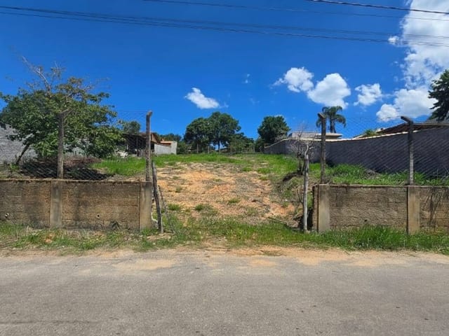 Terreno com 1000m², à venda, no bairro Barreiro em Extrema