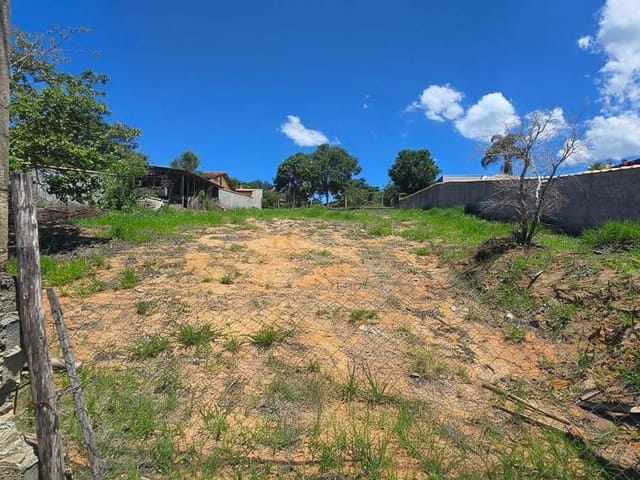 Terreno com 1000m², à venda, no bairro Barreiro em Extrema