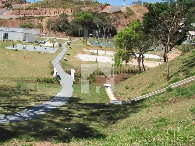 Terreno com 175m², à venda, no bairro Parque Petrópollis em Várzea Paulista