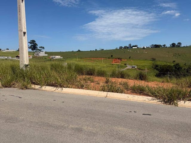 Terreno com 250m², à venda, no bairro Quinta da Mantiqueira em Vargem